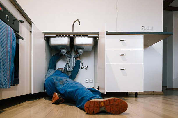 Professional Leak Detection technician working in Summit Station, OH